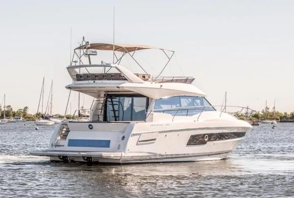 Slide: The Image of Prestige 460 Flybridge 2020 - 1