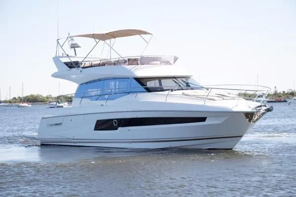 Slide: The Image of Prestige 460 Flybridge 2020 - 3