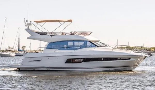 Slide: The Image of Prestige 460 Flybridge 2020 - 4