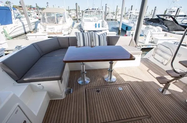 Slide: The Image of Prestige 460 Flybridge 2020 - 6