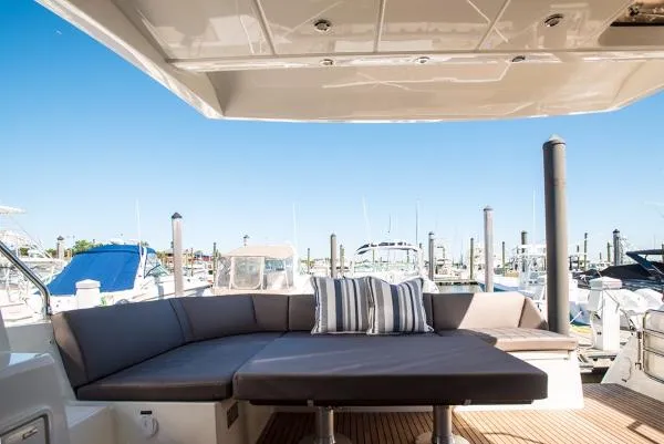Slide: The Image of Prestige 460 Flybridge 2020 - 7