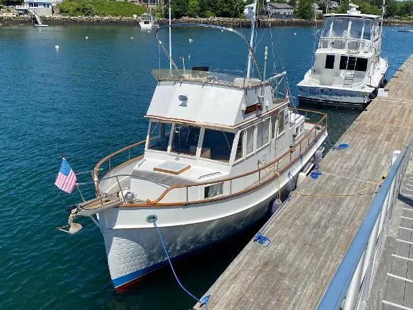 Slide: The Image of Grand Banks 36 Classic 1986 - 3