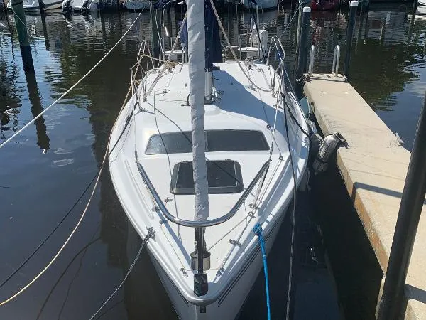 Slide: The Image of Catalina 250 MkII 2009 - 1