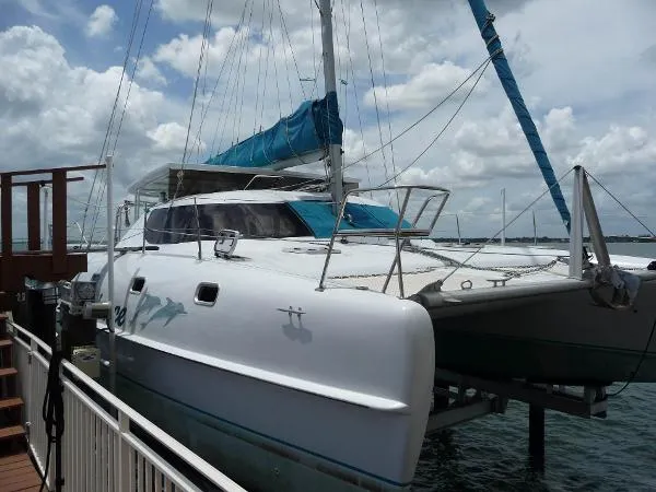 Slide: The Image of Charter Cat Jaguar 2005 - 0