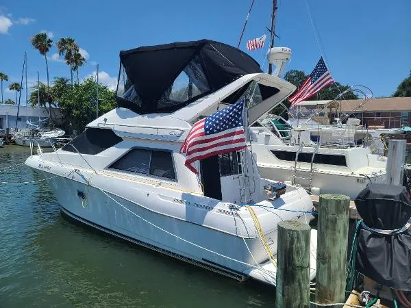 Slide: The Image of Bayliner 3258 Ciera Command Bridge DX 2000 - 0