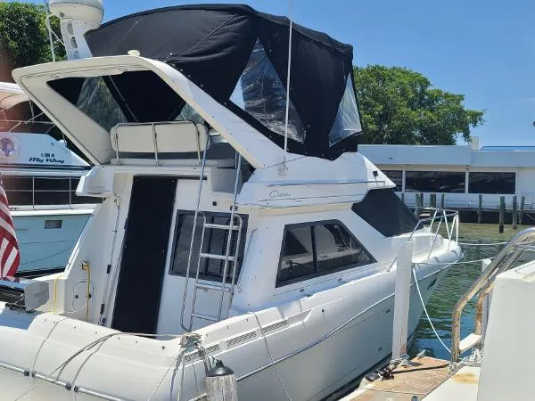 Slide: The Image of Bayliner 3258 Ciera Command Bridge DX 2000 - 1