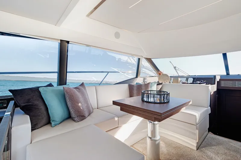 Slide: The Image of Prestige 460 2019 - 10