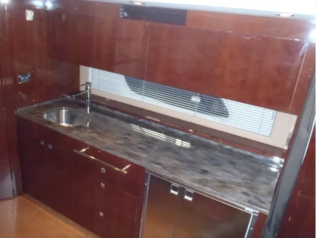 Slide: The Image of Sea Ray 450 Sun Dancer 2012 - 10