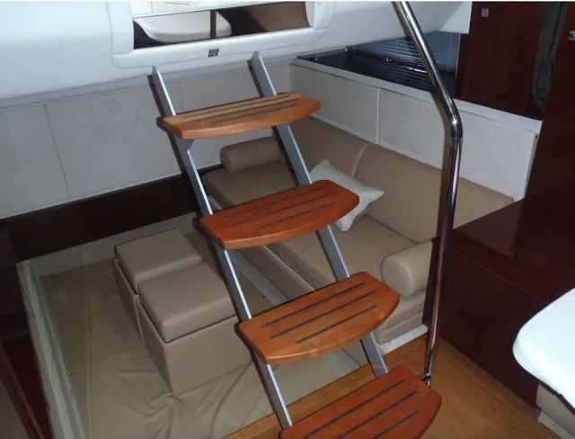 Slide: The Image of Sea Ray 450 Sun Dancer 2012 - 7