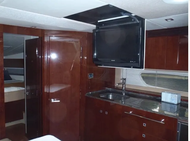Slide: The Image of Sea Ray 450 Sun Dancer 2012 - 9