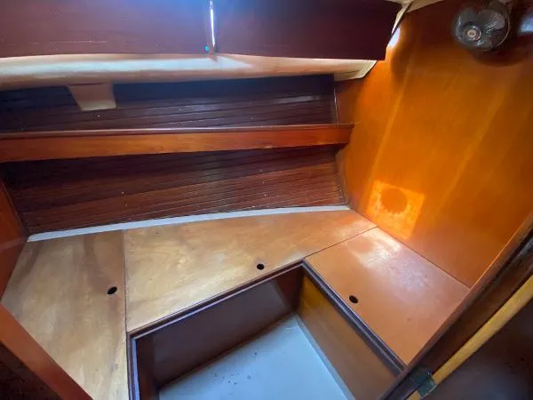 Slide: The Image of Beneteau Evasion 34 1984 - 10