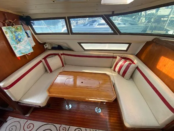 Slide: The Image of Beneteau Evasion 34 1984 - 7