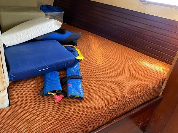 Slide: The Image of Beneteau Evasion 34 1984 - 9