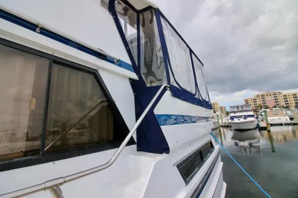 Slide: The Image of Jefferson 42 Sundeck Motor Yacht 1990 - 5