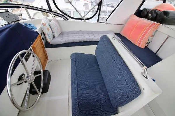 Slide: The Image of Jefferson 42 Sundeck Motor Yacht 1990 - 7