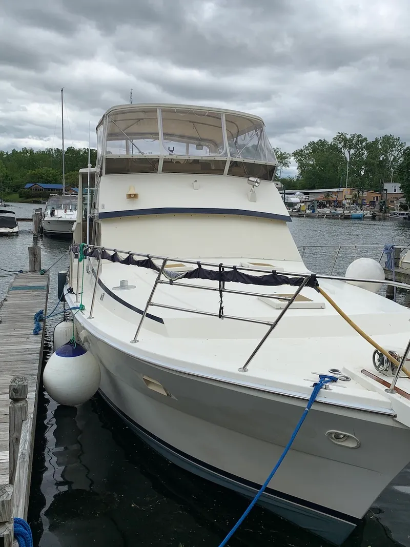 Slide: The Image of Viking Motor Yacht 1983 - 3