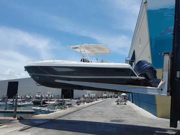 Slide: The Image of Intrepid 370 2009 - 0