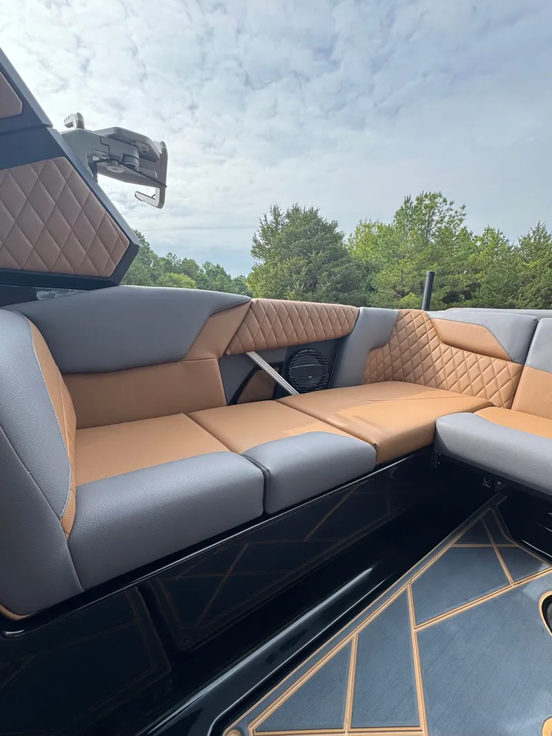 Slide: The Image of Tigé Z5 2026 - 10