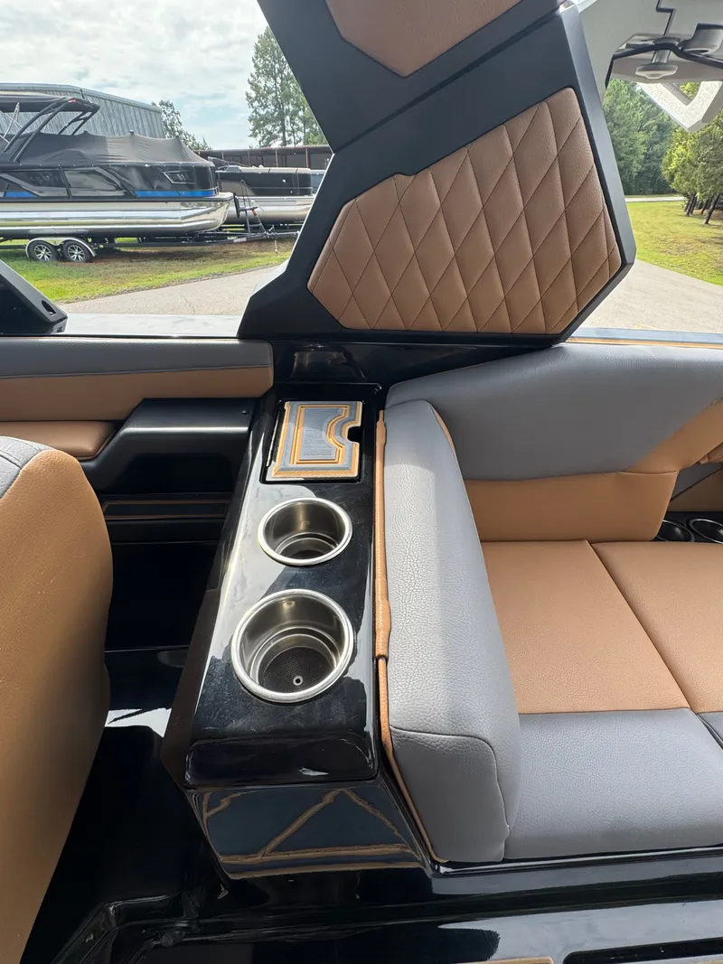 Slide: The Image of Tigé Z5 2026 - 11