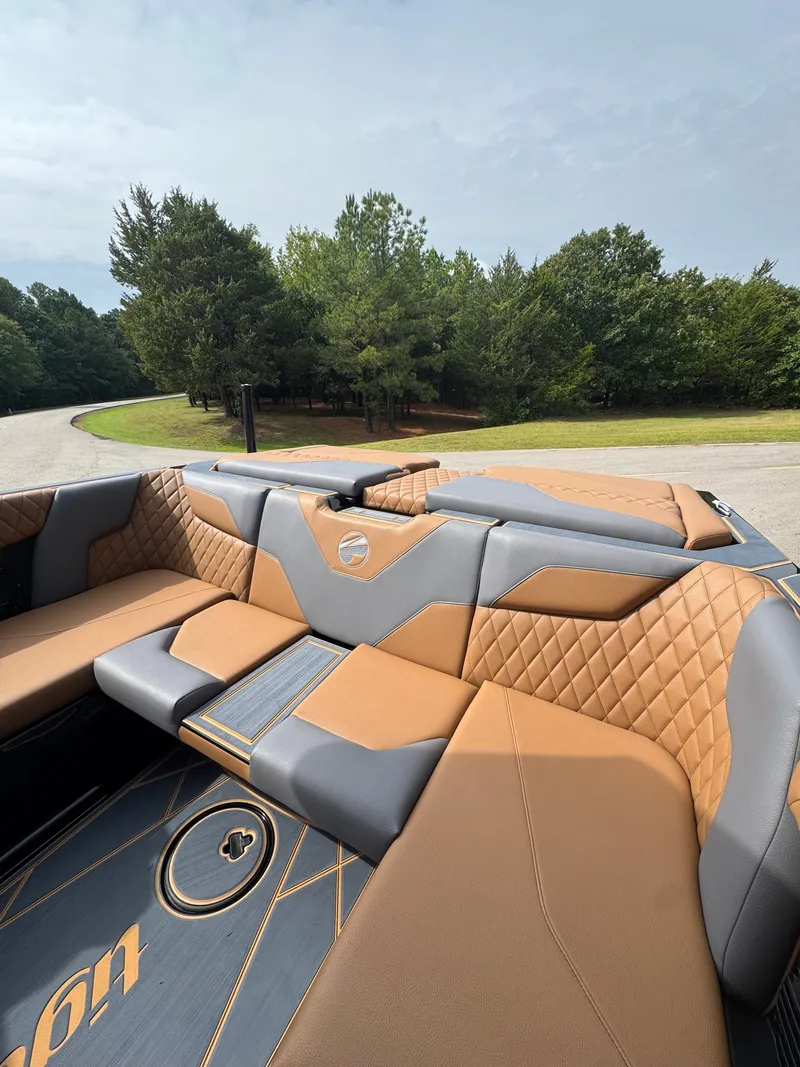 Slide: The Image of Tigé Z5 2026 - 12