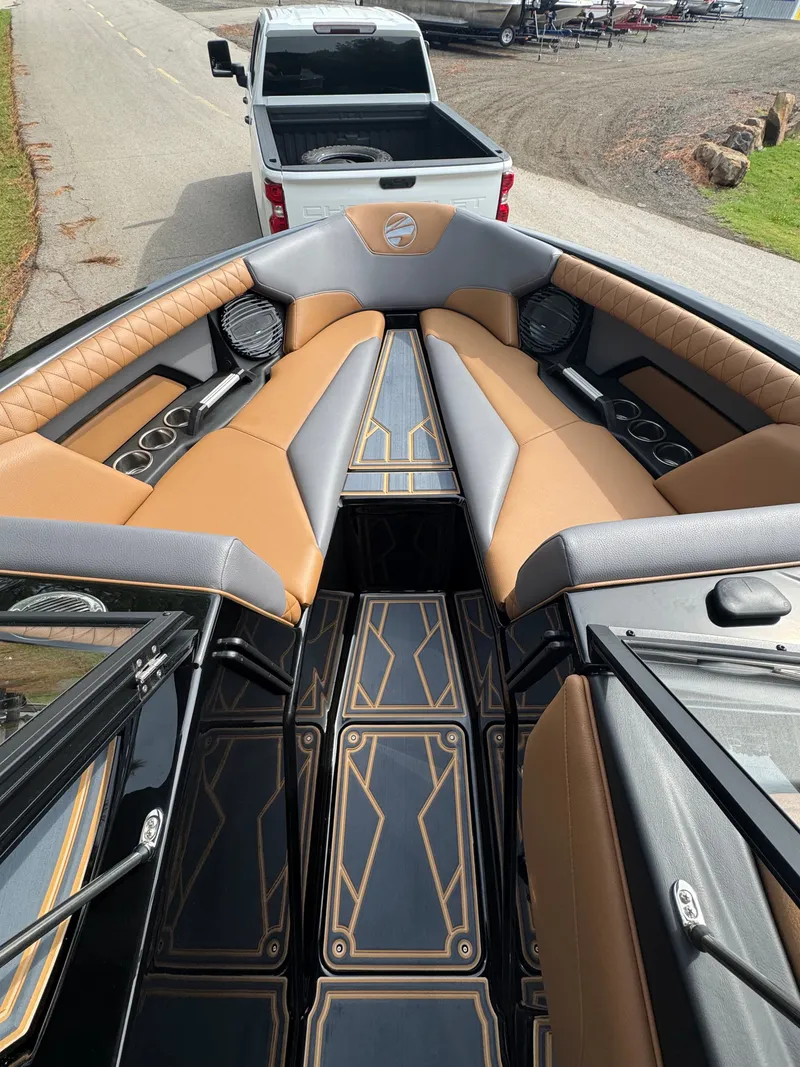 Slide: The Image of Tigé Z5 2026 - 7