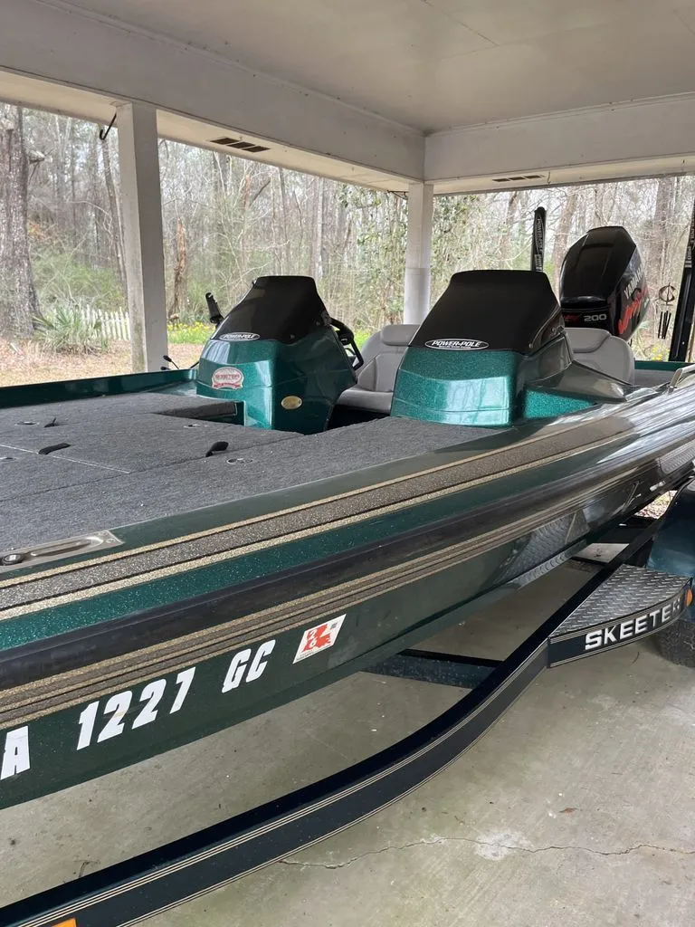 Slide: The Image of Skeeter 202ZX 1999 - 1