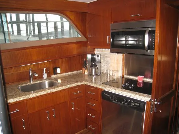 Slide: The Image of Hatteras 53 Motor Yacht ED STABILIZED 1984 - 7