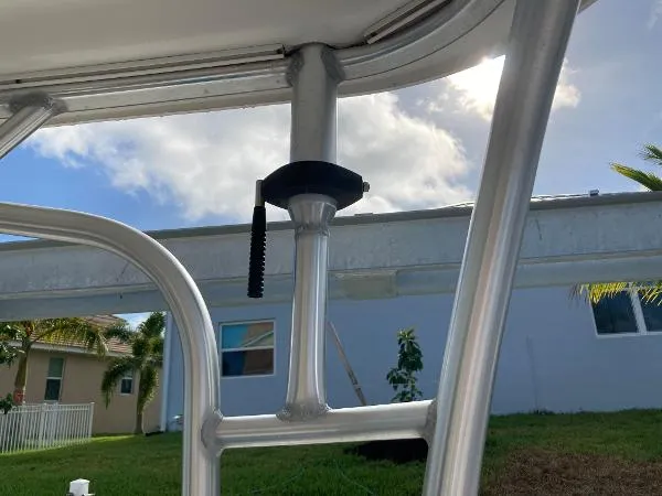 Slide: The Image of Boston Whaler 255 Conquest 2007 - 5