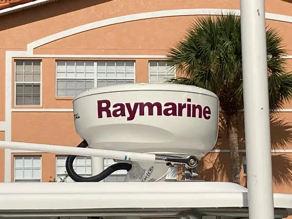 Slide: The Image of Boston Whaler 255 Conquest 2007 - 9