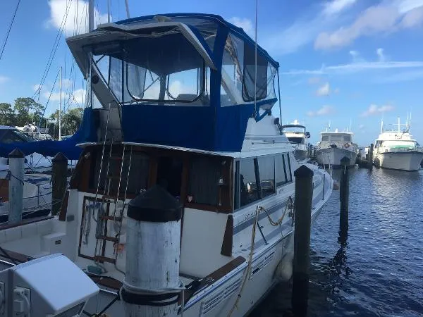 Slide: The Image of Bayliner 3888 Motoryacht 1989 - 2