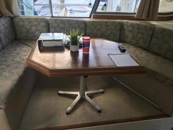 Slide: The Image of Bayliner 3888 Motoryacht 1989 - 7