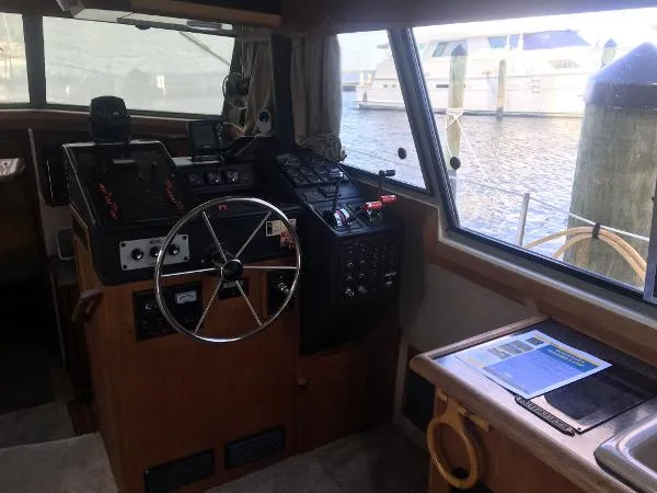 Slide: The Image of Bayliner 3888 Motoryacht 1989 - 9