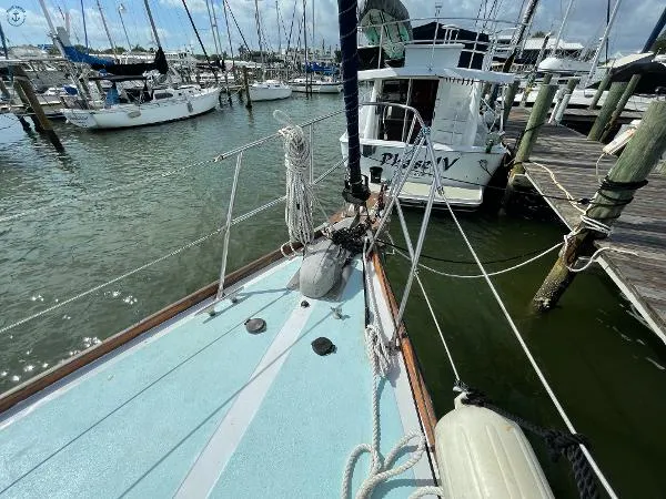 Slide: The Image of Gulfstar 47 Sailmaster 1979 - 11