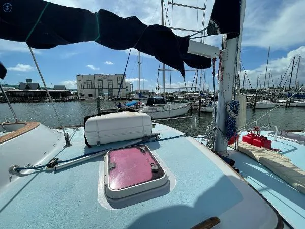 Slide: The Image of Gulfstar 47 Sailmaster 1979 - 8