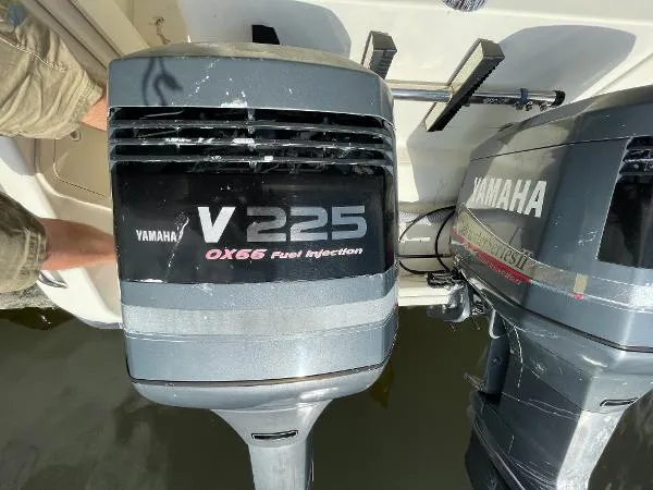 Slide: The Image of Pursuit 2870 Walkaround 1999 - 10