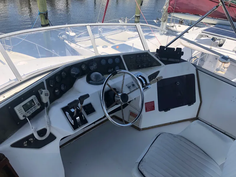Slide: The Image of Sea Ray 340 1989 - 2