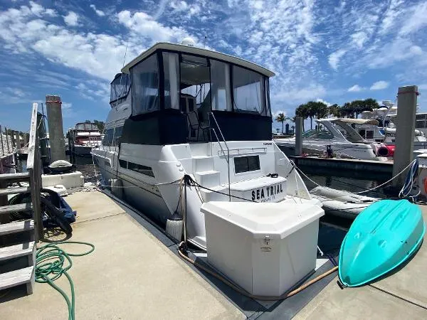 Slide: The Image of Carver Yachts 405 Aft Cabin 1997 - 2