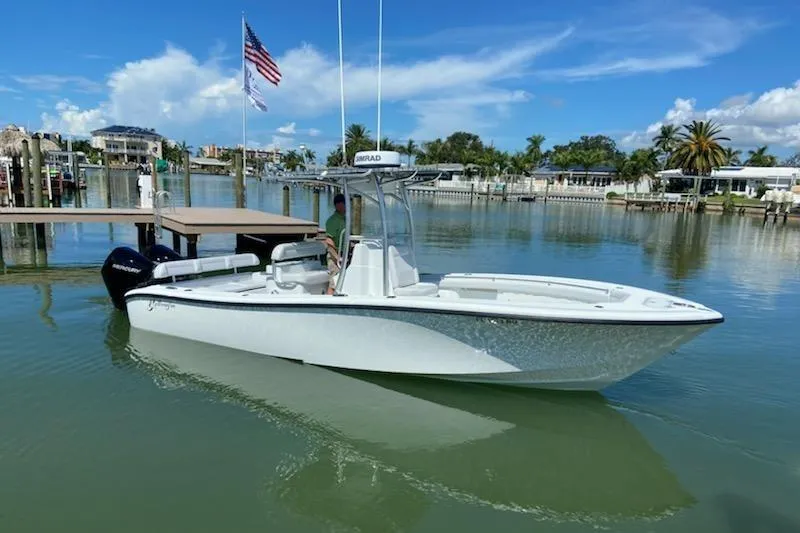 Slide: The Image of Yellowfin 26 Hybrid 2019 - 0