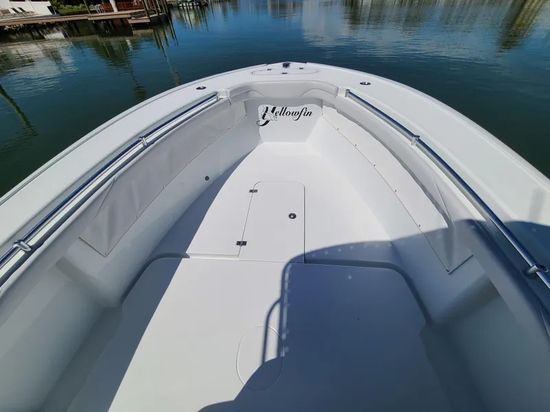 Slide: The Image of Yellowfin 26 Hybrid 2019 - 2