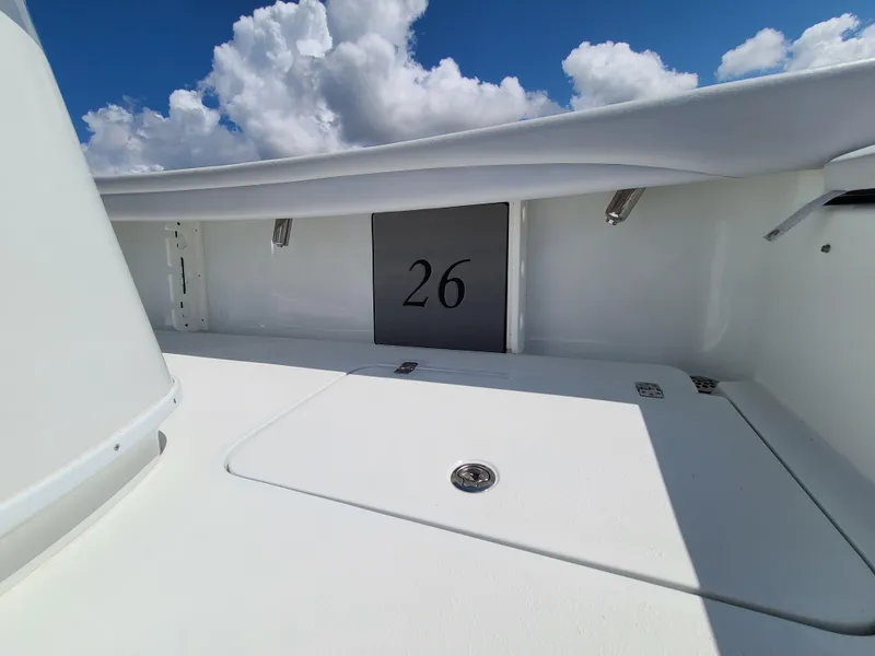 Slide: The Image of Yellowfin 26 Hybrid 2019 - 7