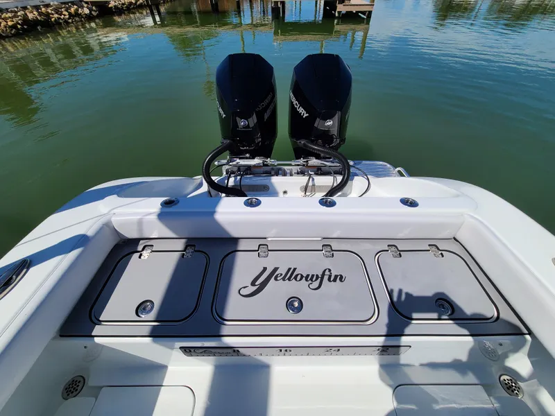 Slide: The Image of Yellowfin 26 Hybrid 2019 - 8