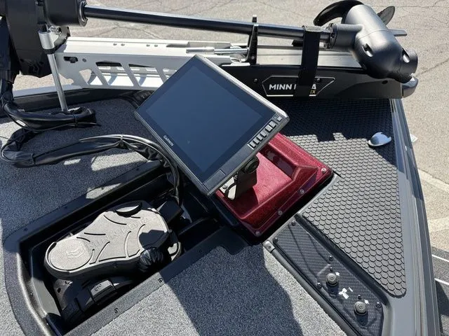 Slide: The Image of Phoenix Bass Boat 921 Elite X 2026 - 11