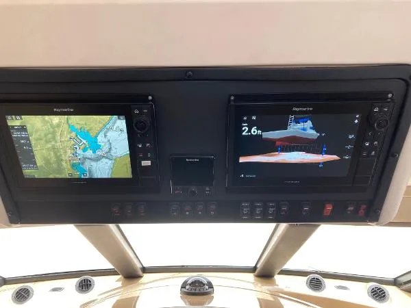 Slide: The Image of Carver Yachts 570 Voyager Pilothouse 2003 - 10