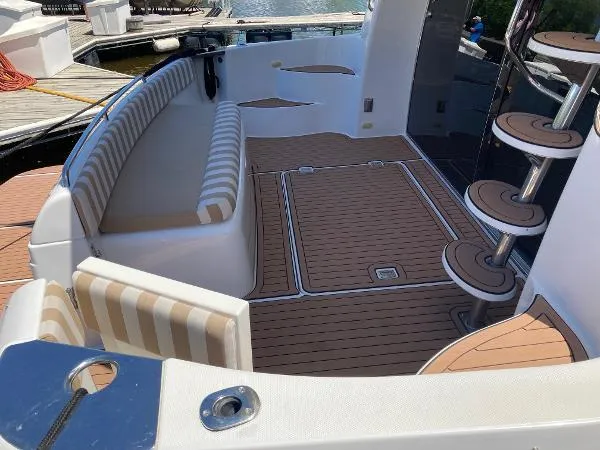 Slide: The Image of Carver Yachts 570 Voyager Pilothouse 2003 - 8