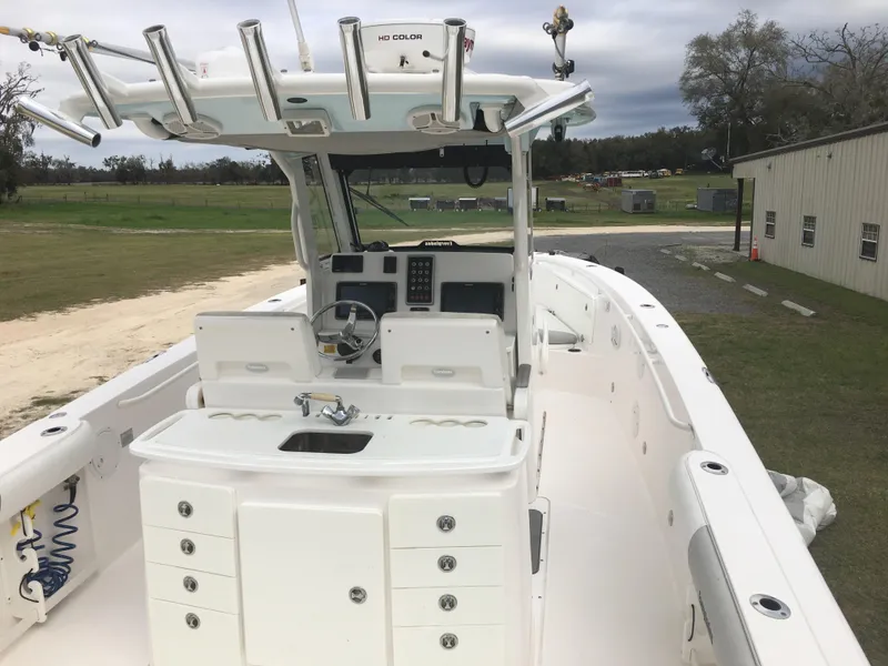 Slide: The Image of Everglades 325 Center Console 2012 - 3