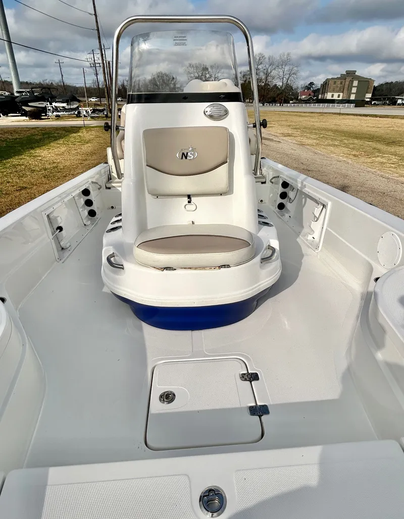 Slide: The Image of NauticStar 224 XTS/CC 2016 - 17