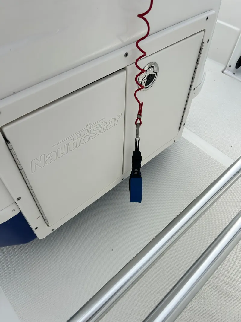 Slide: The Image of NauticStar 224 XTS/CC 2016 - 25