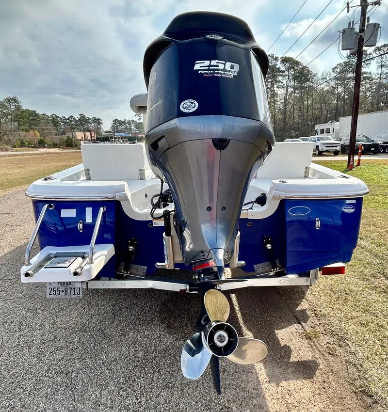 Slide: The Image of NauticStar 224 XTS/CC 2016 - 9