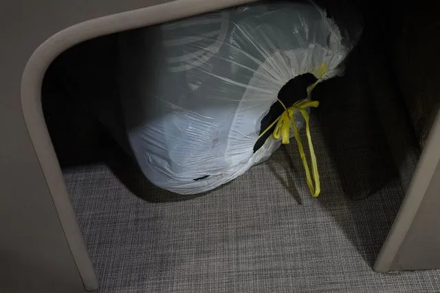 Slide: The Image of Sun Tracker Party Barge 18 DLX 2023 - 15