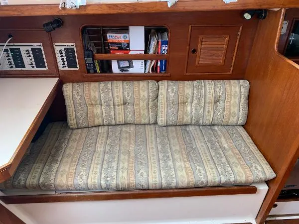 Slide: The Image of Nonsuch 30 Ultra 1987 - 10